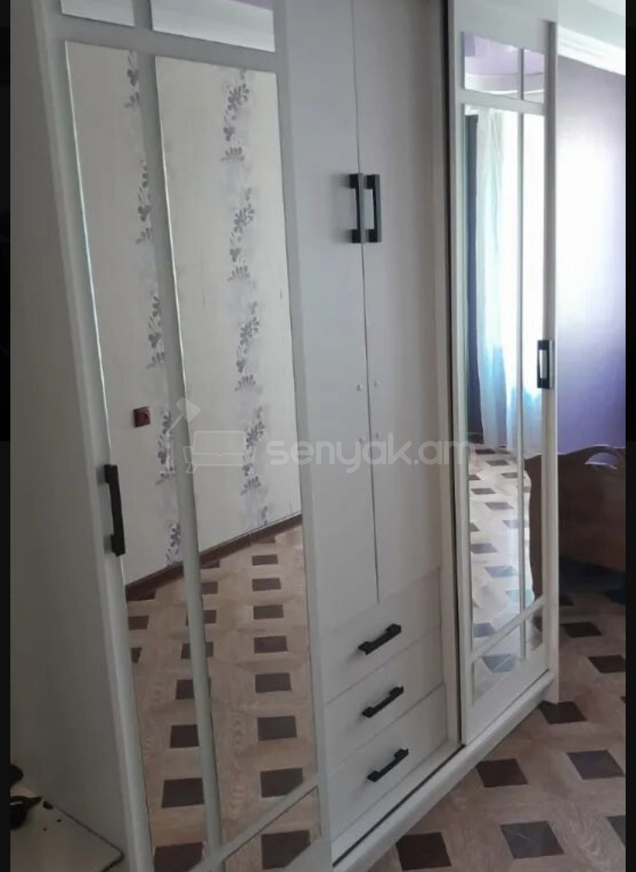 3 Սենյականոց Բնակարան Քարե Շենքում, 65քմ, 3/5 հարկ, Դիզայներական Վերանորոգված, Կահավորված