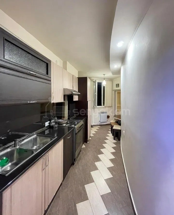 3 Սենյականոց Բնակարան, 98քմ, 10/16 հարկ, Կապիտալ Վերանորոգված