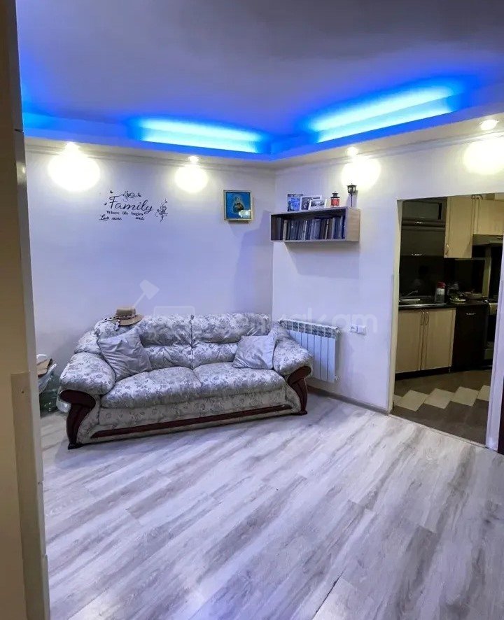 3 Սենյականոց Բնակարան, 98քմ, 10/16 հարկ, Նորմալ Վիճակում