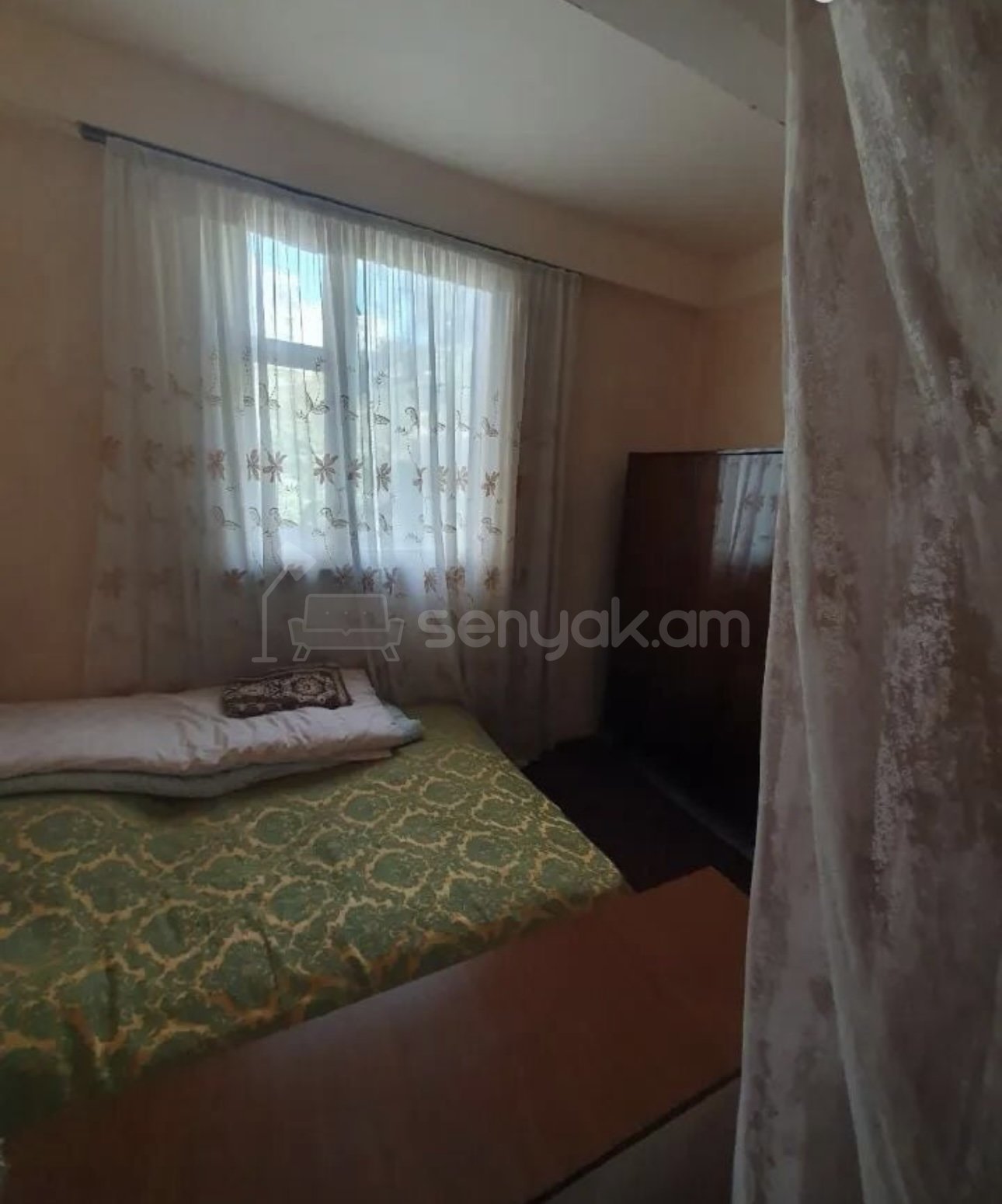 1 Սենյականոց Բնակարան, 52քմ, 2/9 հարկ, Նորմալ Վիճակում, Կահավորված, Արևկող