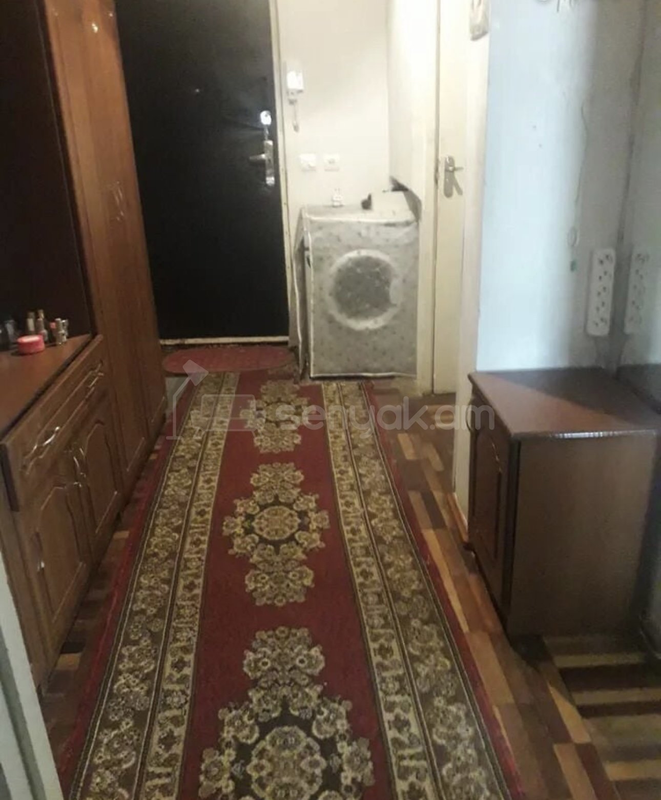 1 Սենյականոց Բնակարան, 50քմ, 2/9 հարկ, Կապիտալ Վերանորոգված, Մասամբ Կահավորված