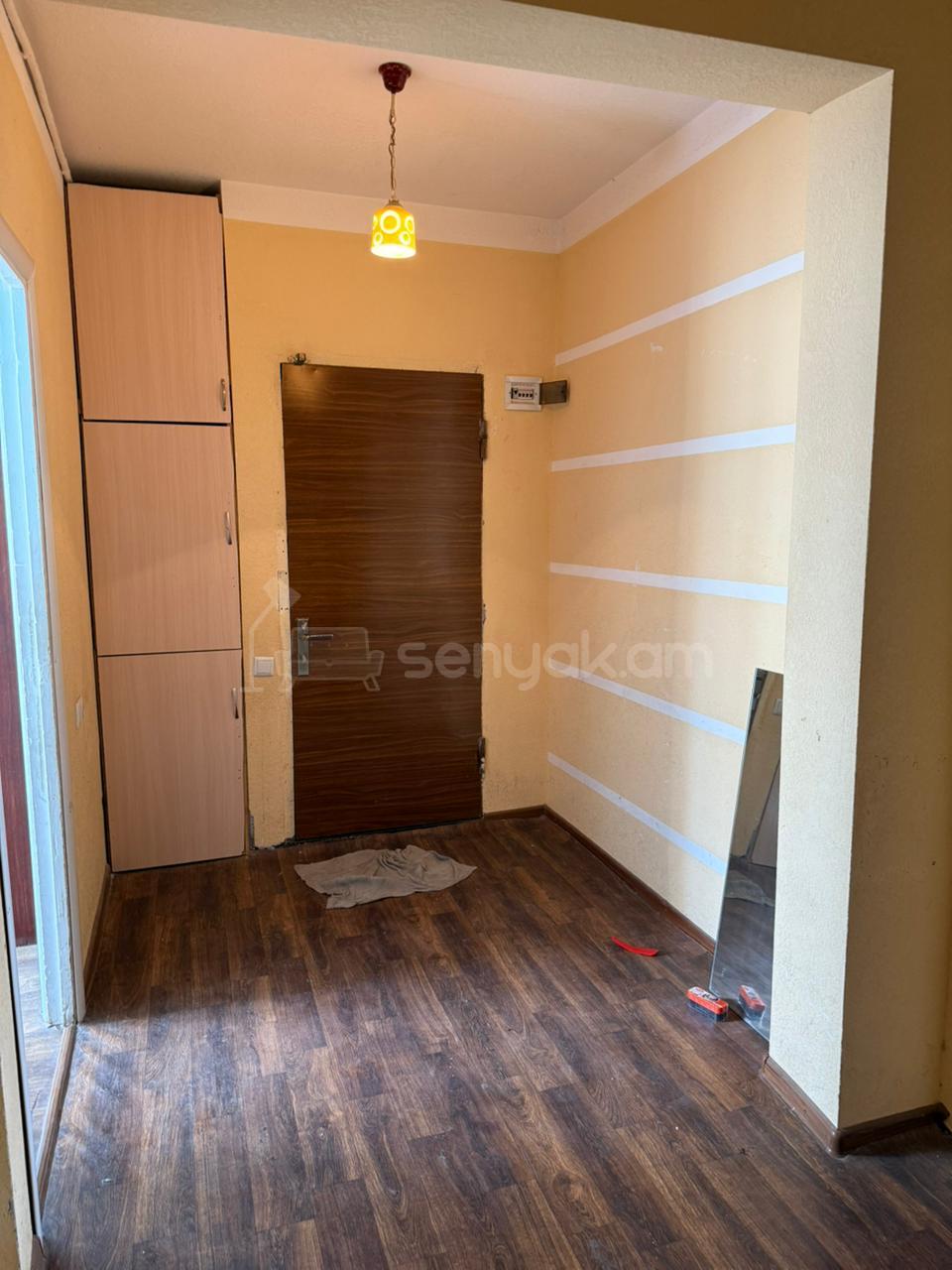 3 Սենյականոց Բնակարան, 90քմ, 2/9 հարկ, Նորմալ Վիճակում, Կահավորված