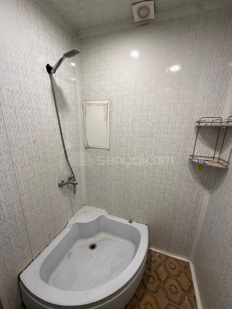 3 Սենյականոց Բնակարան, 90քմ, 2/9 հարկ, Նորմալ Վիճակում, Կահավորված