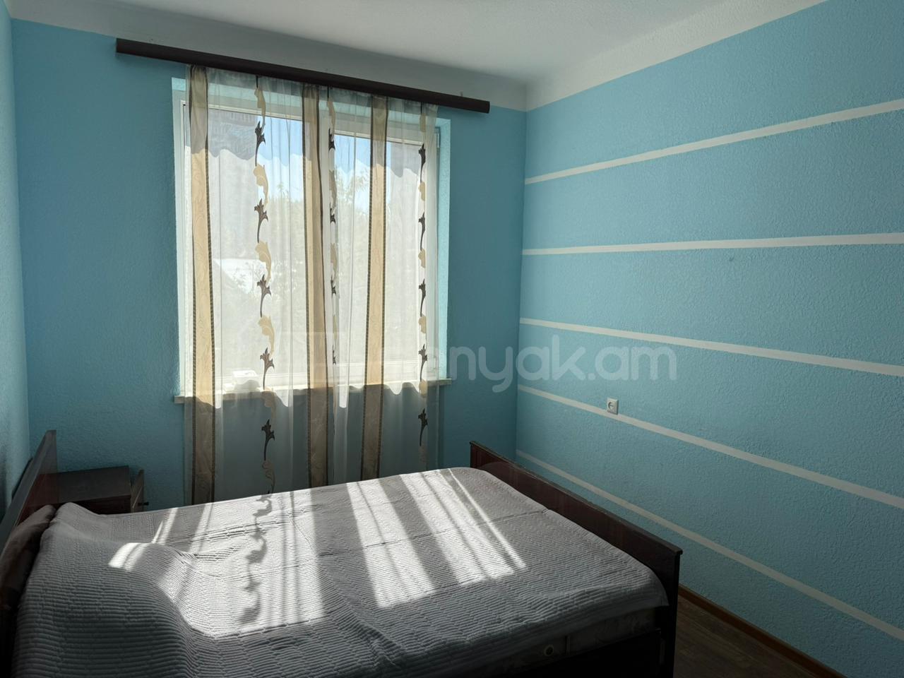 3 Սենյականոց Բնակարան, 90քմ, 2/9 հարկ, Նորմալ Վիճակում, Կահավորված