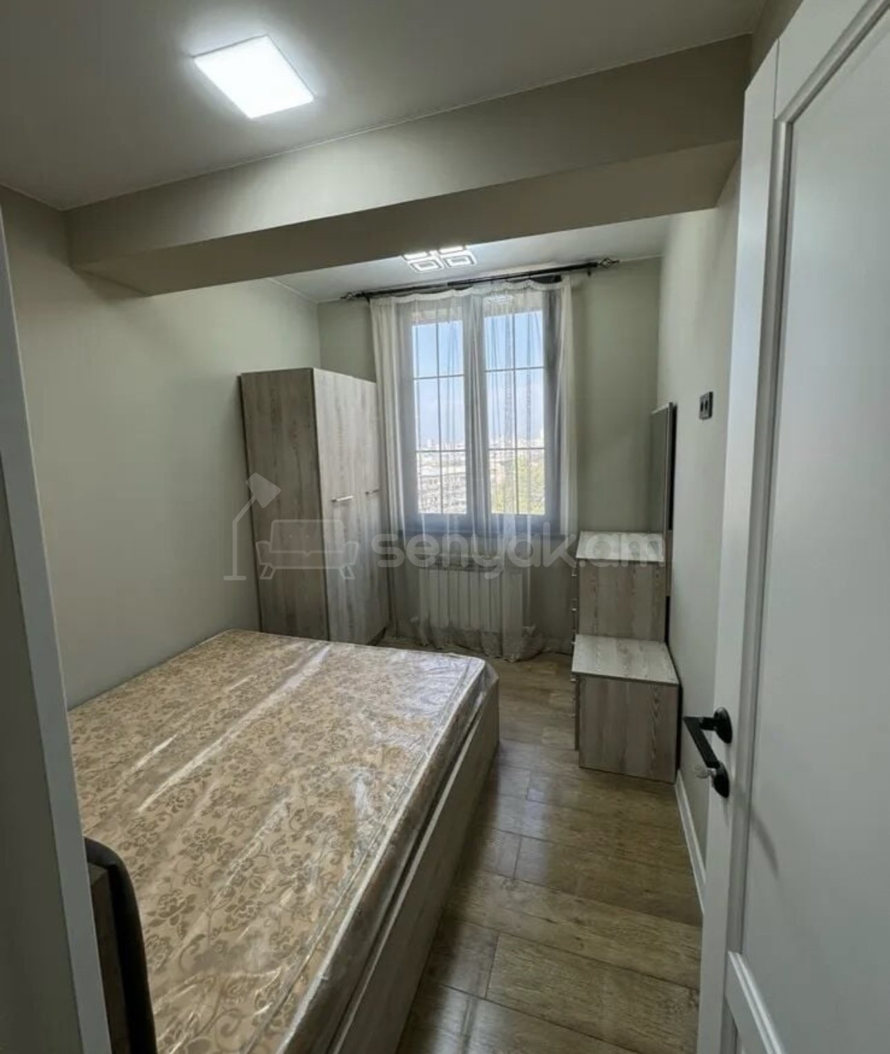 2 Սենյականոց Բնակարան Քարե Շենքում, 55քմ, 5/5 հարկ, Դիզայներական Վերանորոգված, Կահավորված, Արևկող