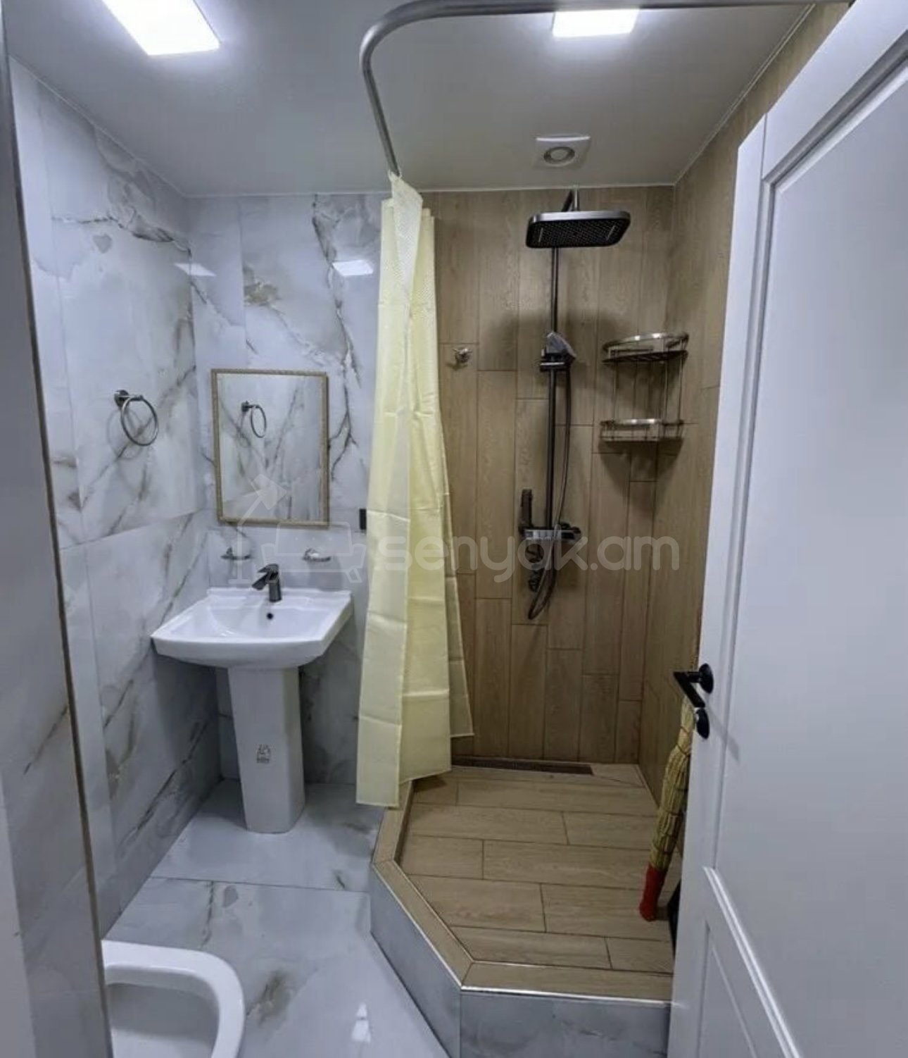 2 Սենյականոց Բնակարան Քարե Շենքում, 55քմ, 5/5 հարկ, Դիզայներական Վերանորոգված, Կահավորված, Արևկող