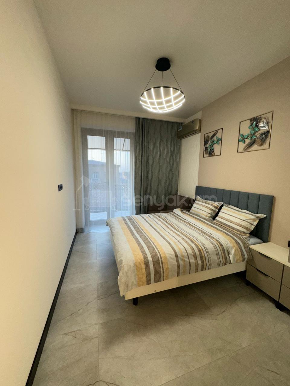 2 Սենյականոց Բնակարան Քարե Շենքում, 55քմ, 4/5 հարկ, Դիզայներական Վերանորոգված