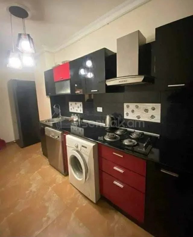 4 Սենյականոց Բնակարան, 115քմ, 3/10 հարկ, Պետական Վիճակում