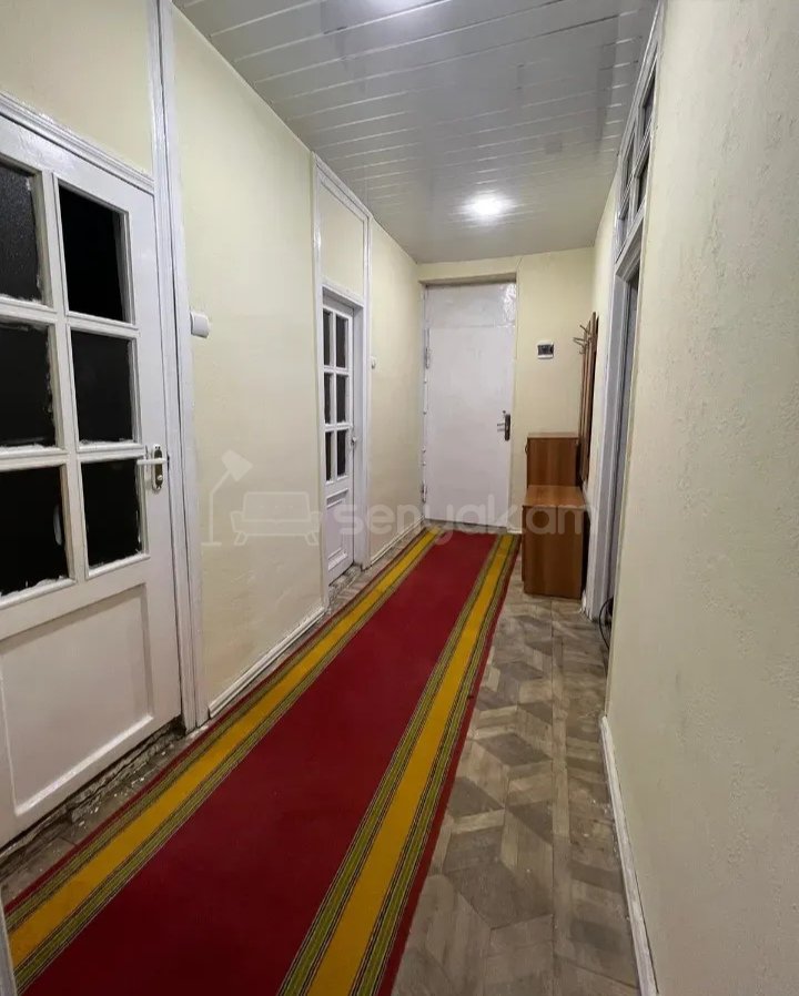 3 Սենյականոց Բնակարան Քարե Շենքում, 100քմ, 1/3 հարկ, Կոսմետիկ Վերանորոգված, Կահավորված