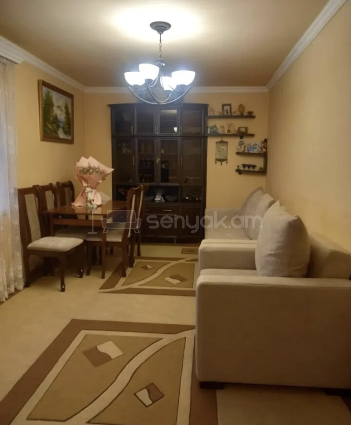 3 Սենյականոց Բնակարան Քարե Շենքում, 60քմ, 3/4 հարկ, Նորմալ Վիճակում, Կահավորված