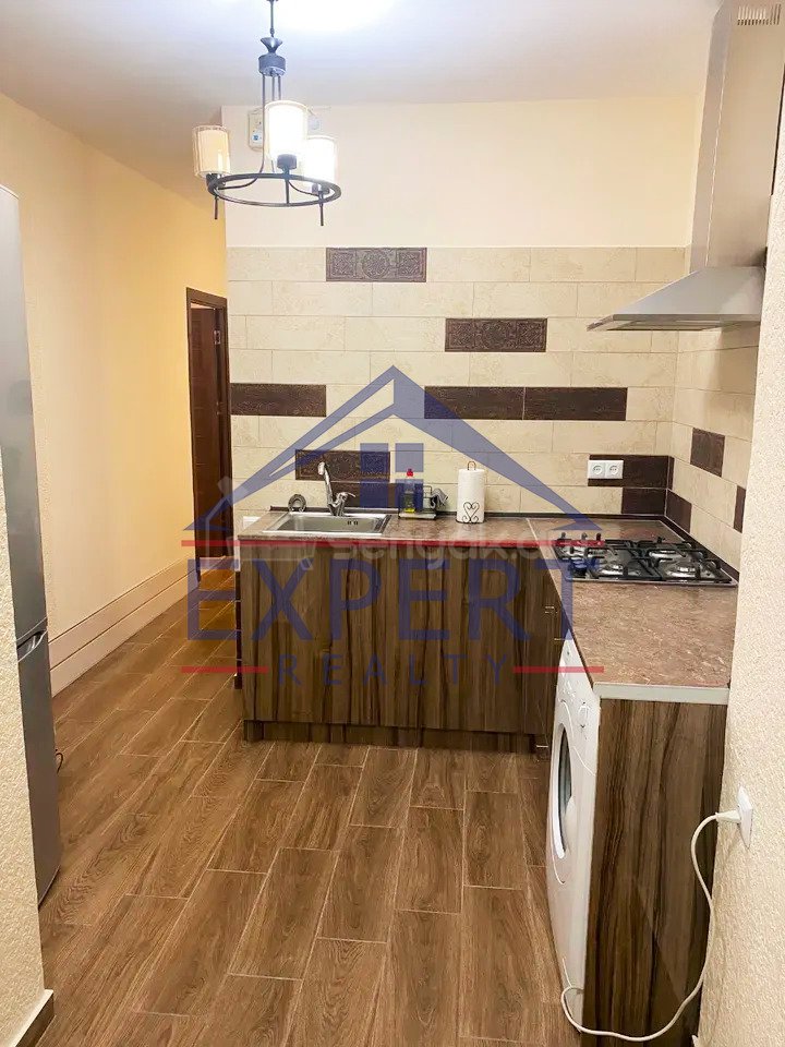 2 Սենյականոց Բնակարան Քարե Շենքում, 45քմ, 2/5 հարկ, Կապիտալ Վերանորոգված, Կահավորված, Արևկող