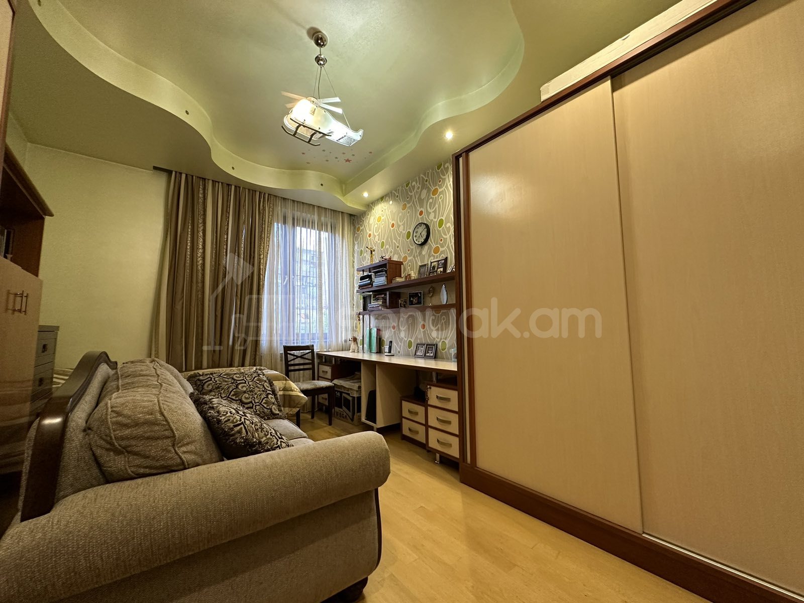 4 Սենյականոց Բնակարան Նորակառույցում, 124քմ, 3/8 հարկ, Կապիտալ Վերանորոգված, Կահավորված, Արևկող