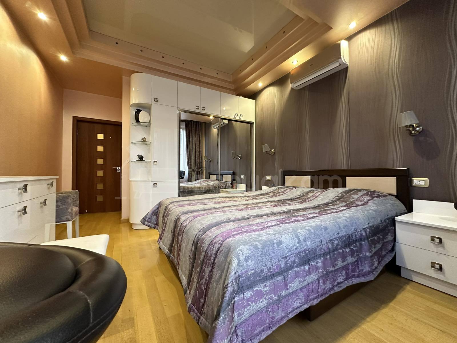 4 Սենյականոց Բնակարան Նորակառույցում, 124քմ, 3/8 հարկ, Կապիտալ Վերանորոգված, Կահավորված, Արևկող