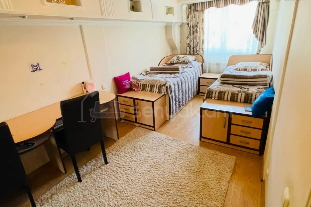 4 Սենյականոց Բնակարան Քարե Շենքում, 108քմ, 2/6 հարկ, Կապիտալ Վերանորոգված, Կահավորված, Արևկող