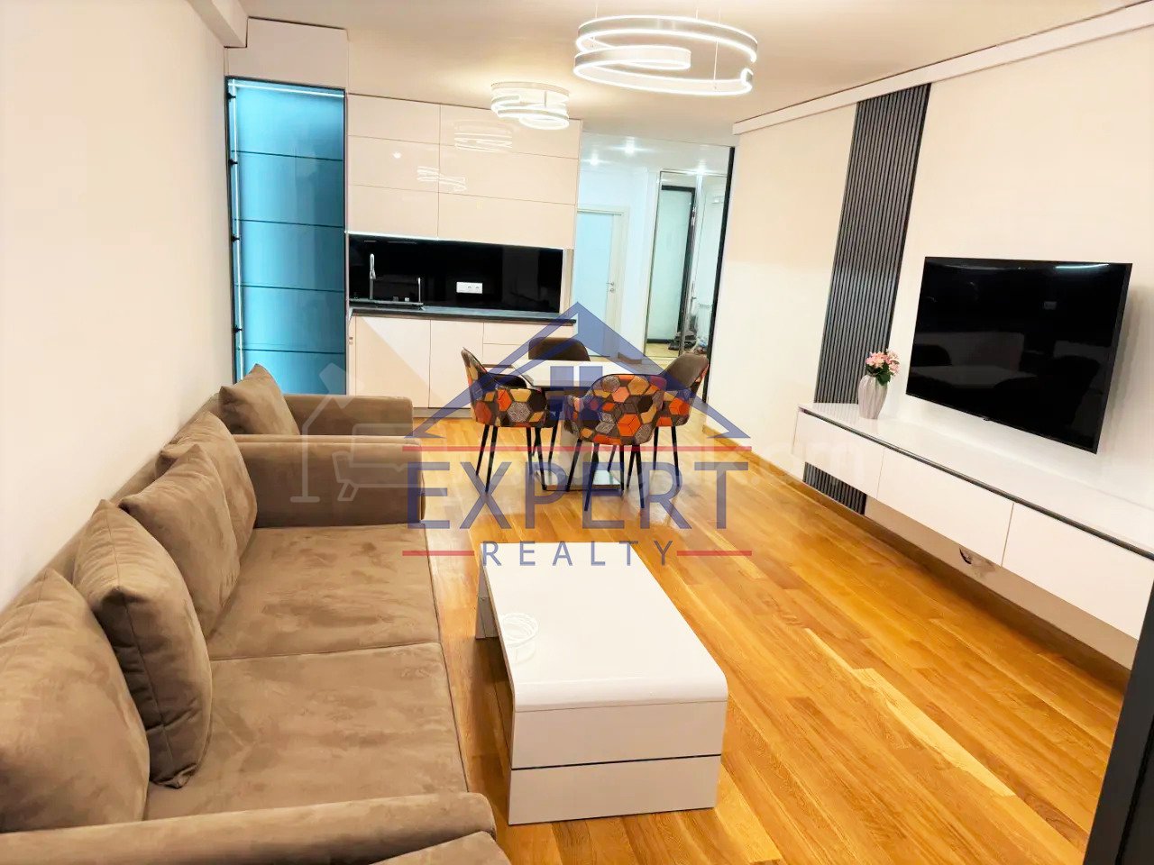 3 Սենյականոց Բնակարան, 80քմ, 8/9 հարկ, Դիզայներական Վերանորոգված