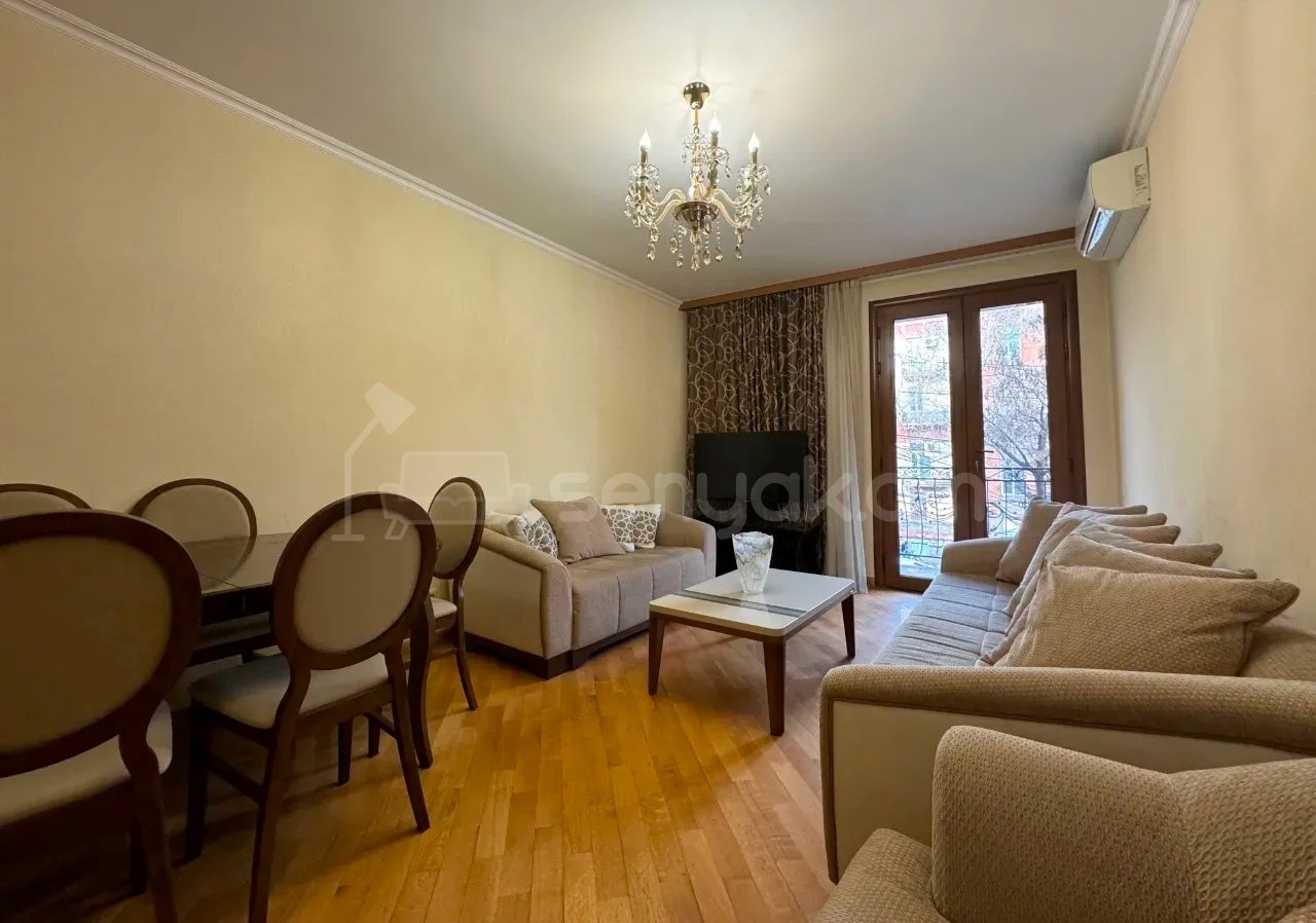 2 Սենյականոց Բնակարան Քարե Շենքում, 60քմ, 3/5 հարկ, Կապիտալ Վերանորոգված