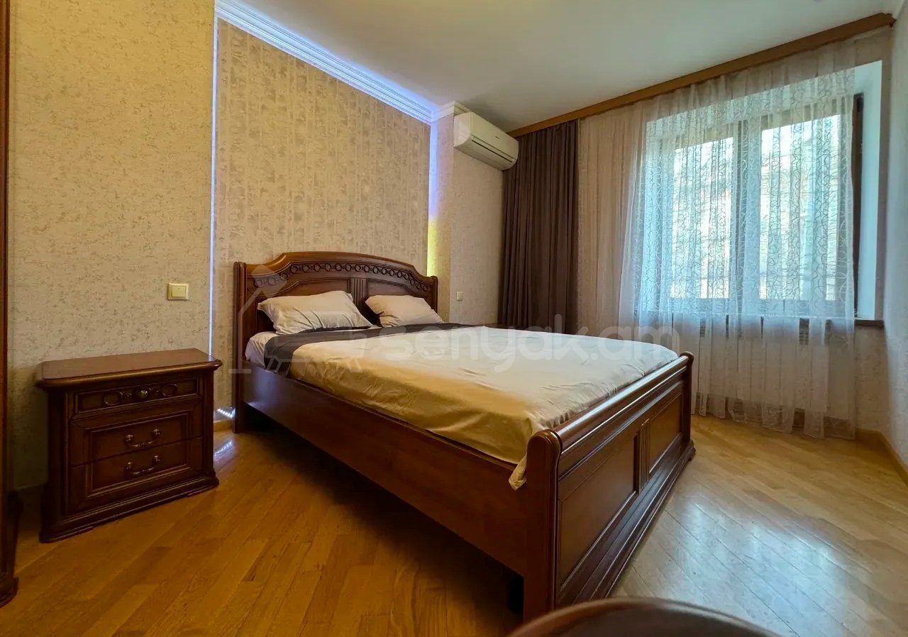 2 Սենյականոց Բնակարան Քարե Շենքում, 60քմ, 3/5 հարկ, Կապիտալ Վերանորոգված