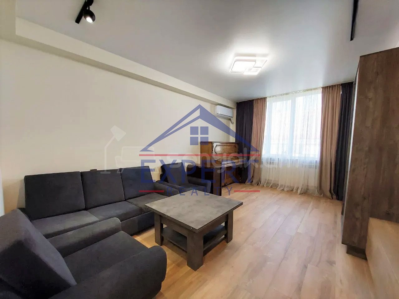 2 Սենյականոց Բնակարան, 40քմ, 7/10 հարկ, Կապիտալ Վերանորոգված, Կահավորված, Արևկող
