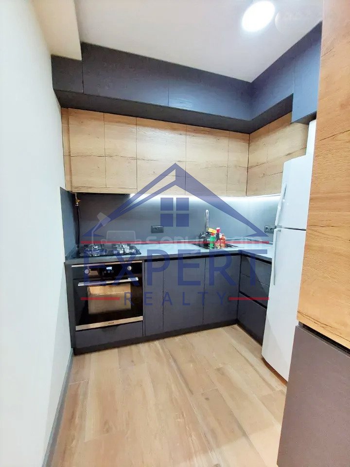 2 Սենյականոց Բնակարան, 40քմ, 7/10 հարկ, Կապիտալ Վերանորոգված, Կահավորված, Արևկող