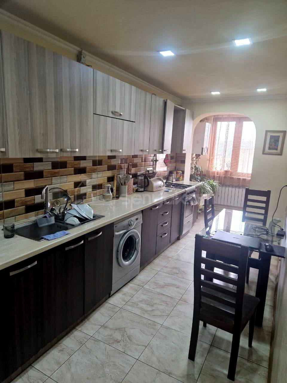 5 Սենյականոց Բնակարան, 98քմ, 9/9 հարկ, Կապիտալ Վերանորոգված