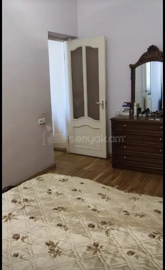 2 Սենյականոց Բնակարան Քարե Շենքում, 70քմ, 5/7 հարկ, Կապիտալ Վերանորոգված