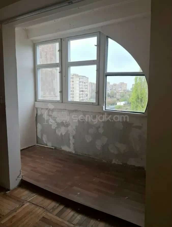 1 Սենյականոց Բնակարան, 48քմ, 5/9 հարկ, Պետական Վիճակում