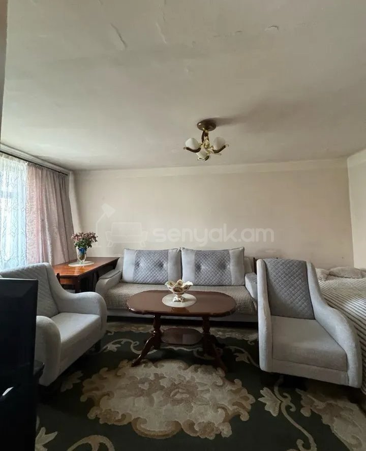 1 Սենյականոց Բնակարան Քարե Շենքում, 31քմ, 5/5 հարկ, Նորմալ Վիճակում