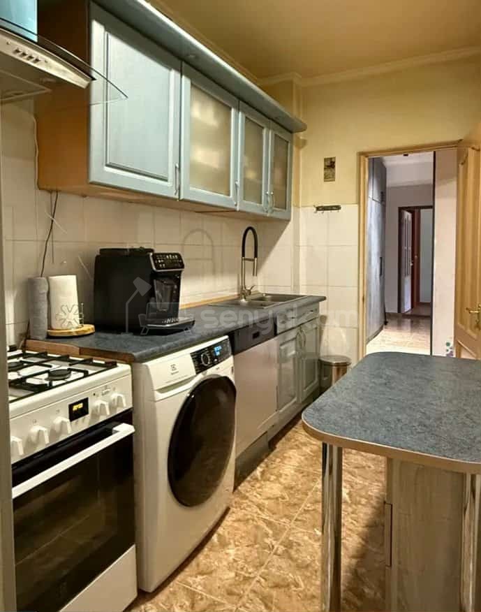 2 Սենյականոց Բնակարան Քարե Շենքում, 64քմ, 1/5 հարկ, Կապիտալ Վերանորոգված