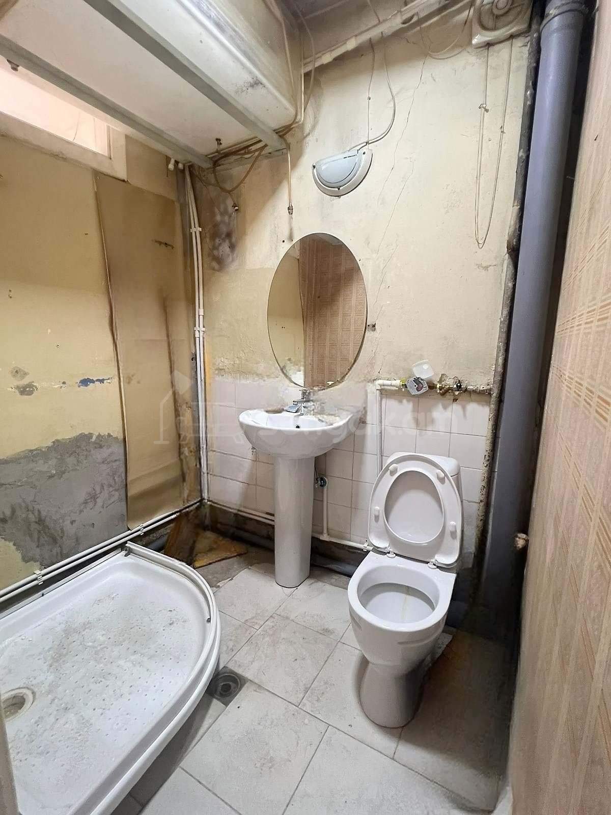 3 Սենյականոց Բնակարան Քարե Շենքում, 70քմ, 2/4 հարկ, Պետական Վիճակում