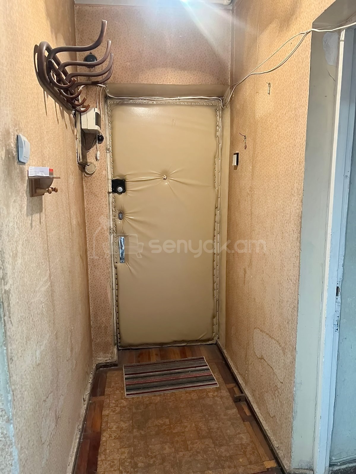 3 Սենյականոց Բնակարան Քարե Շենքում, 70քմ, 2/4 հարկ, Պետական Վիճակում