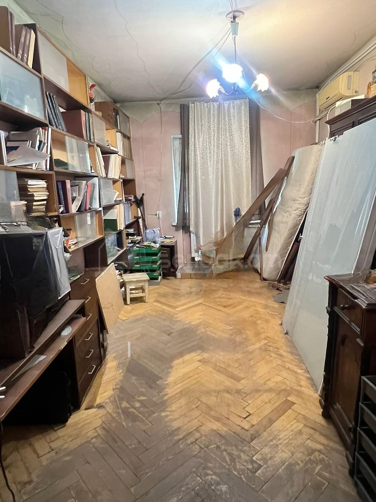 3 Սենյականոց Բնակարան Քարե Շենքում, 70քմ, 2/4 հարկ, Պետական Վիճակում