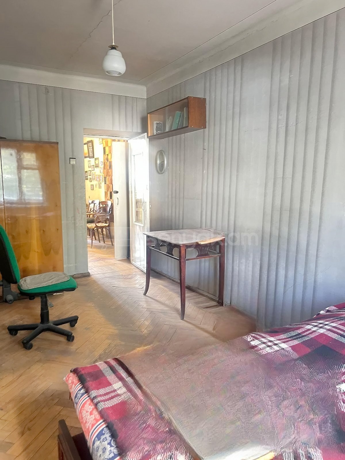 3 Սենյականոց Բնակարան Քարե Շենքում, 70քմ, 2/4 հարկ, Պետական Վիճակում