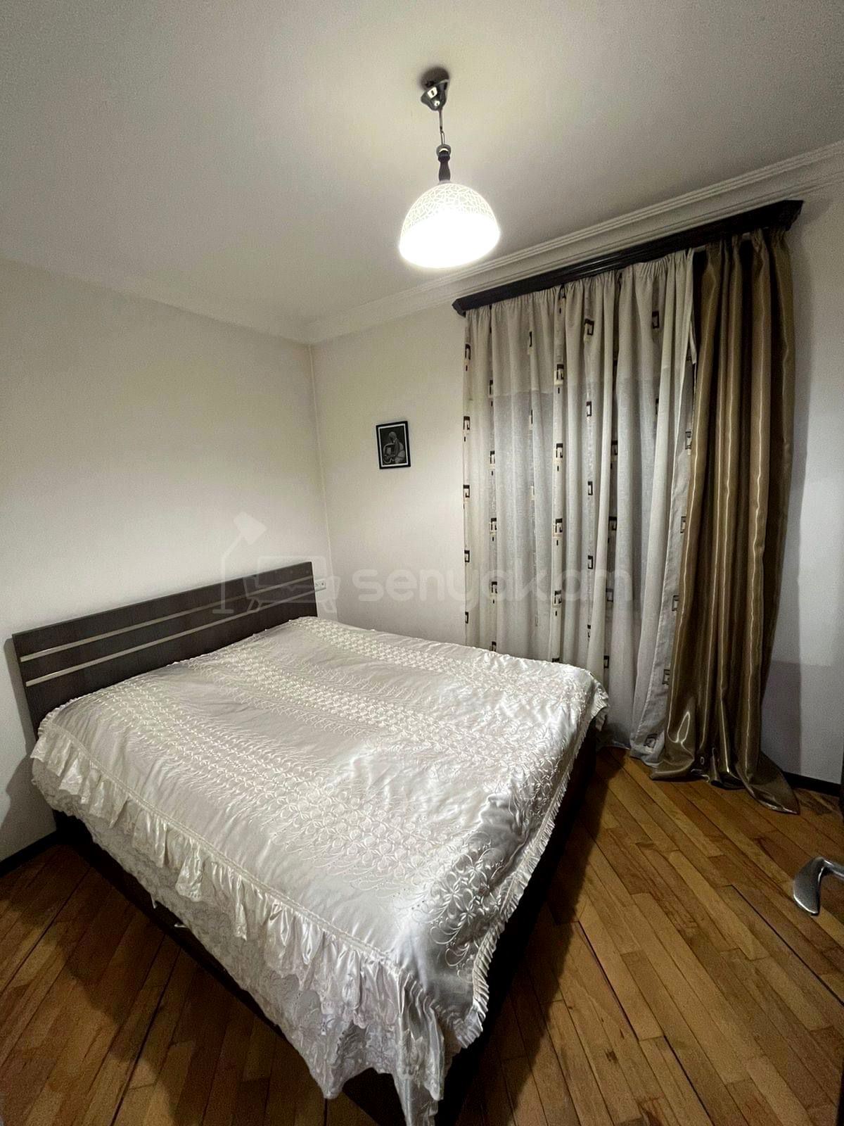 2 Սենյականոց Բնակարան Քարե Շենքում, 45քմ, 2/5 հարկ, Դիզայներական Վերանորոգված, Կահավորված, Արևկող