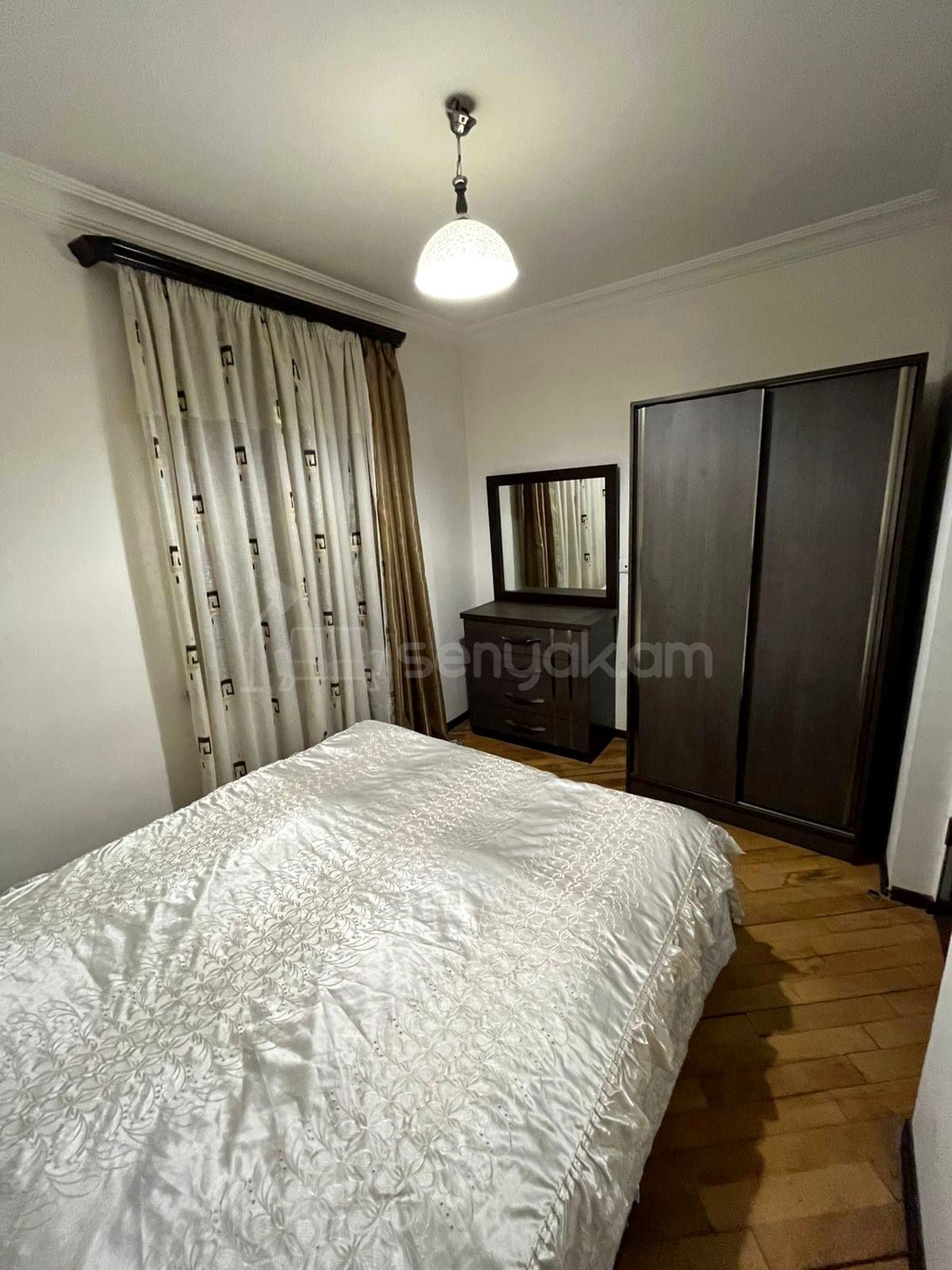 2 Սենյականոց Բնակարան Քարե Շենքում, 45քմ, 2/5 հարկ, Դիզայներական Վերանորոգված, Կահավորված, Արևկող