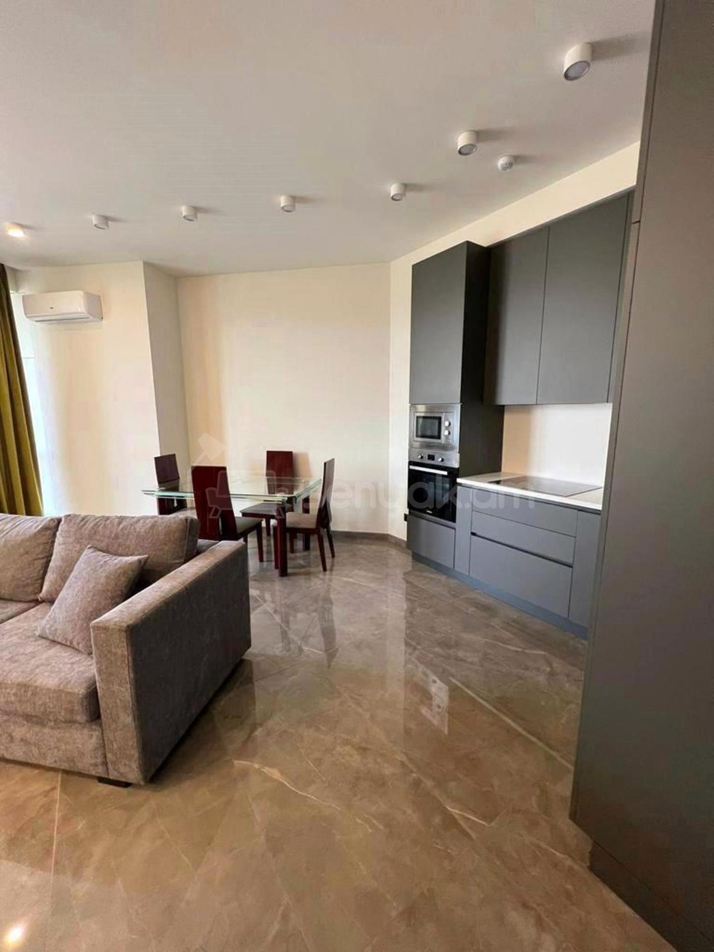 2 Սենյականոց Բնակարան, 70քմ, 13/15 հարկ, Դիզայներական Վերանորոգված, Կահավորված, Արևկող