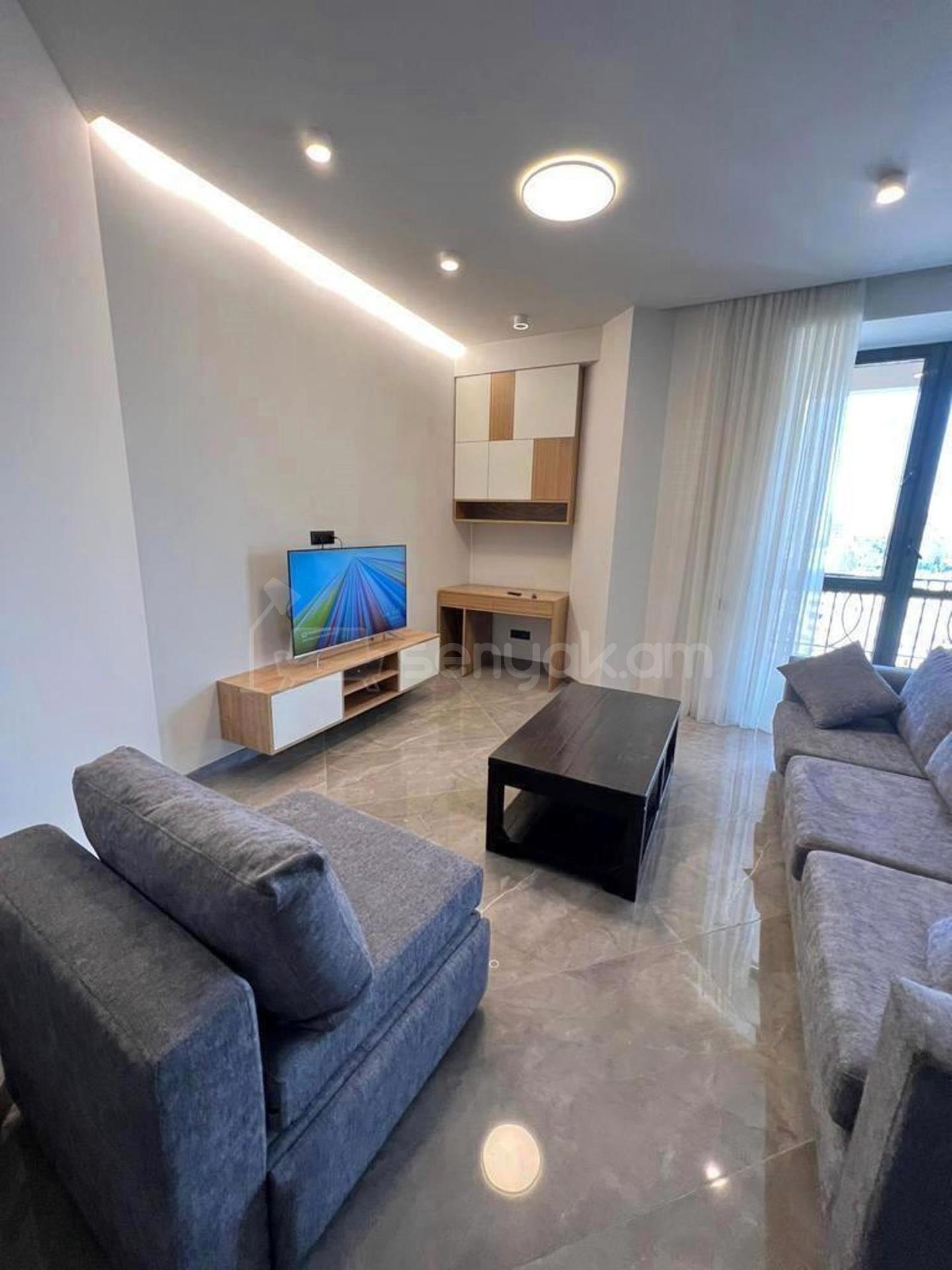 2 Սենյականոց Բնակարան, 70քմ, 13/15 հարկ, Դիզայներական Վերանորոգված, Կահավորված, Արևկող