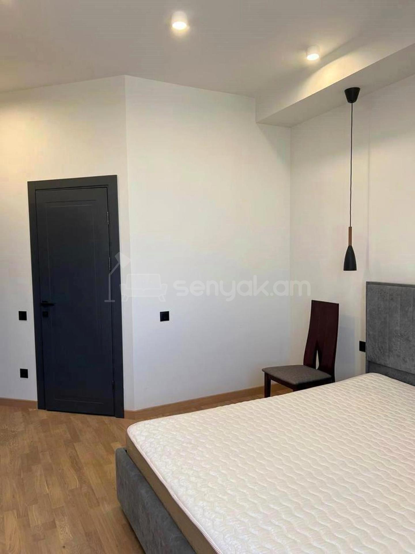 2 Սենյականոց Բնակարան, 70քմ, 13/15 հարկ, Դիզայներական Վերանորոգված, Կահավորված, Արևկող