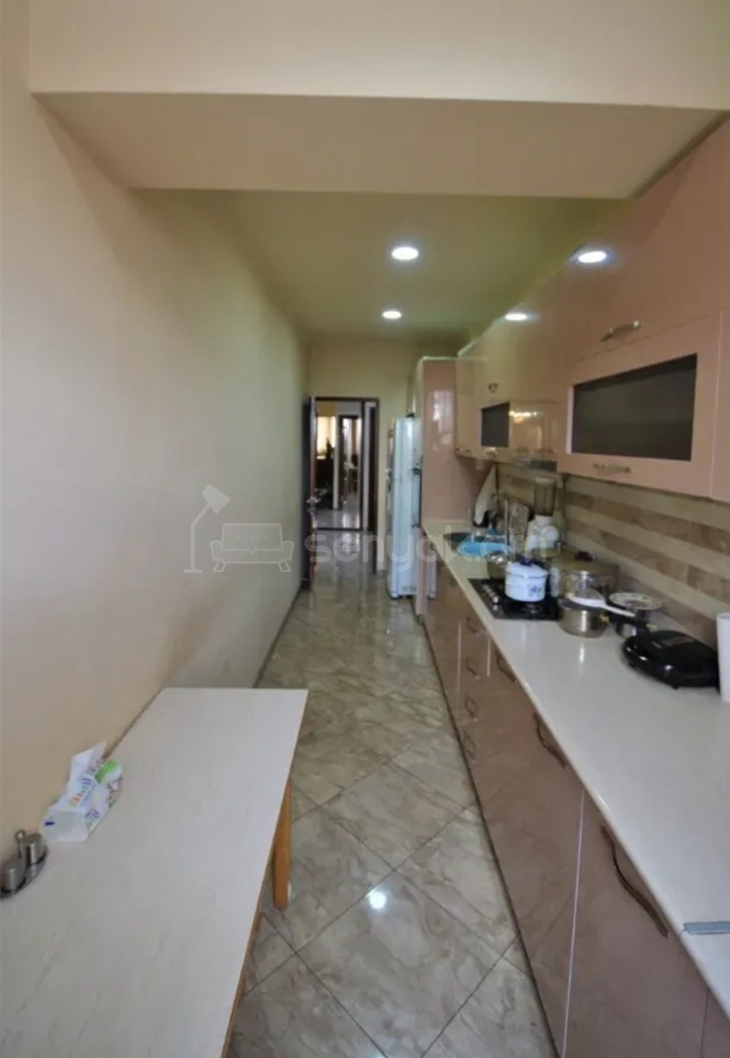 4 Սենյականոց Բնակարան Քարե Շենքում, 124քմ, 3/5 հարկ, Կապիտալ Վերանորոգված