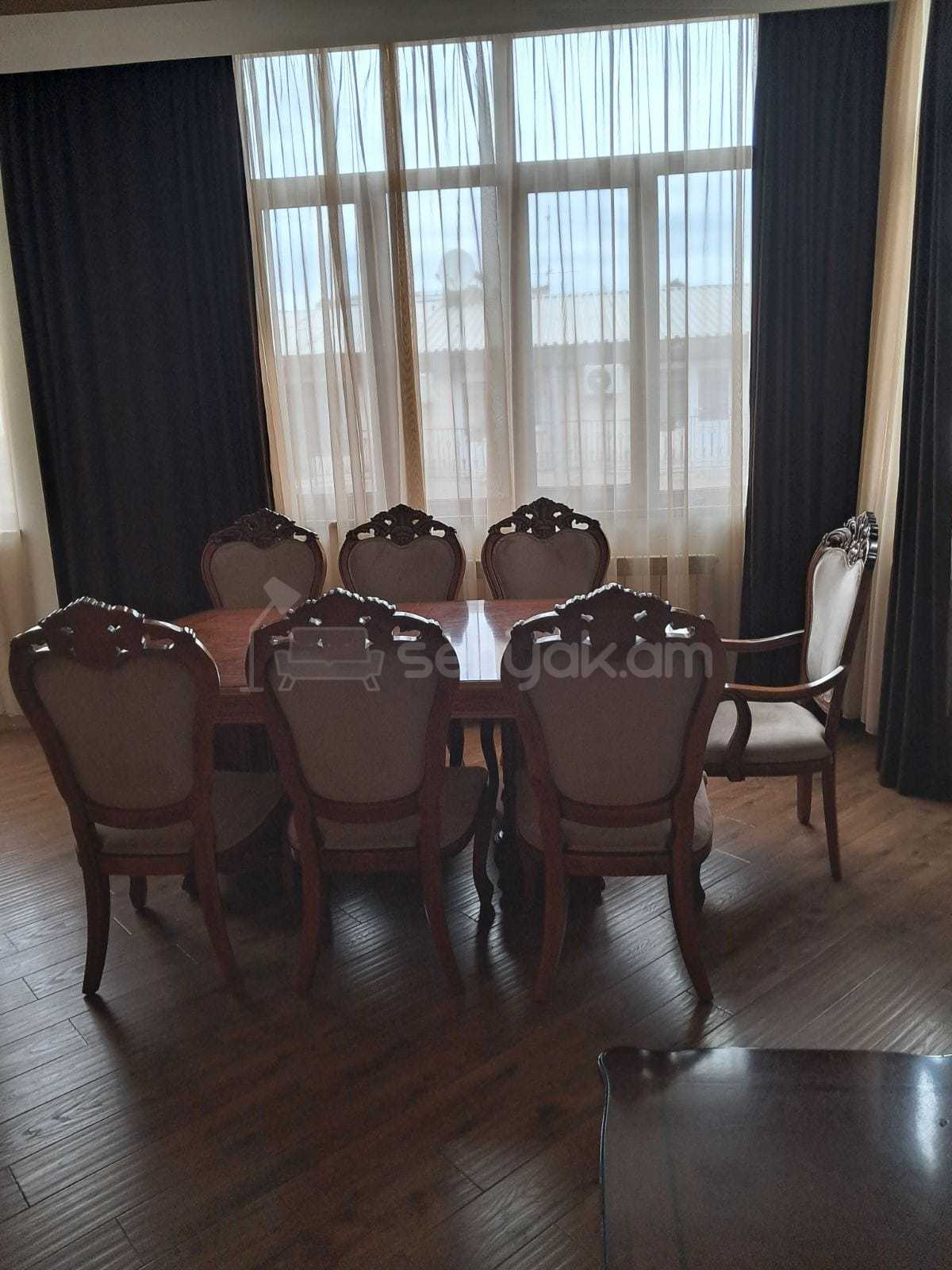 4 Սենյականոց Բնակարան Նորակառույցում, 135քմ, 7/9 հարկ, Կապիտալ Վերանորոգված, Կահավորված, Արևկող