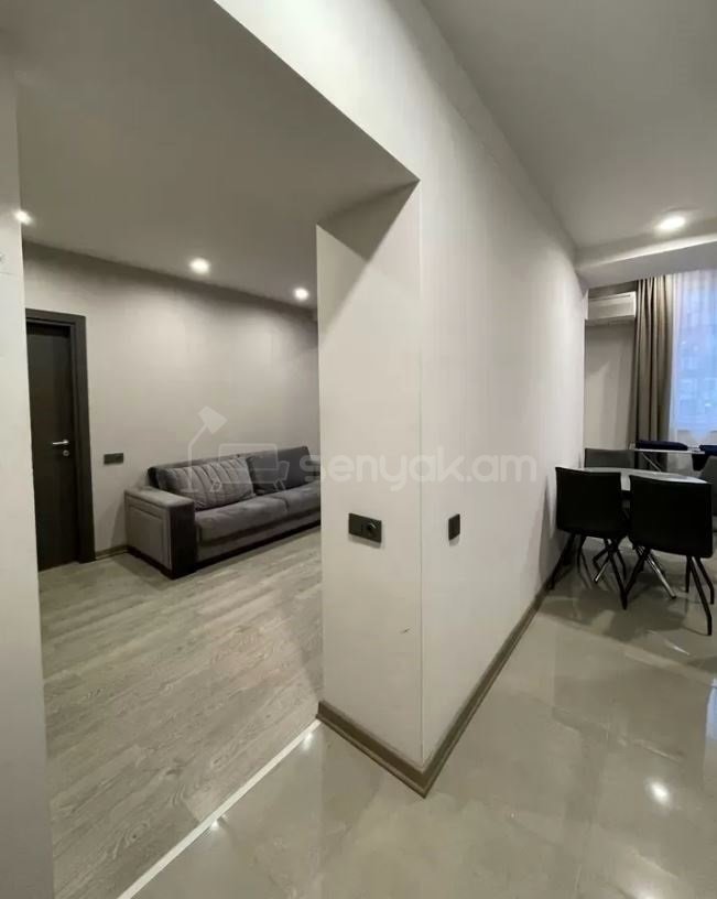 2 Սենյականոց Բնակարան, 50քմ, 7/9 հարկ, Դիզայներական Վերանորոգված, Կահավորված, Արևկող