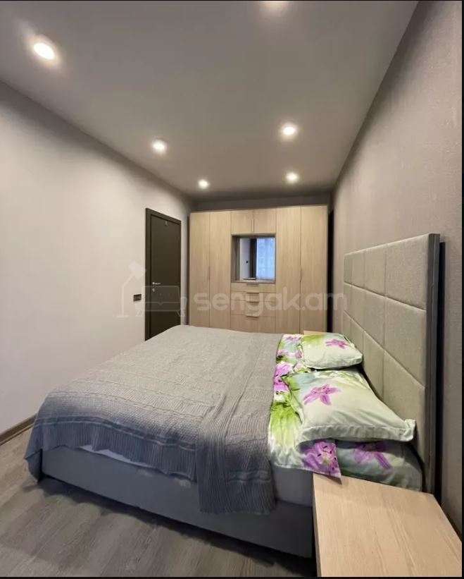 2 Սենյականոց Բնակարան, 50քմ, 7/9 հարկ, Դիզայներական Վերանորոգված, Կահավորված, Արևկող