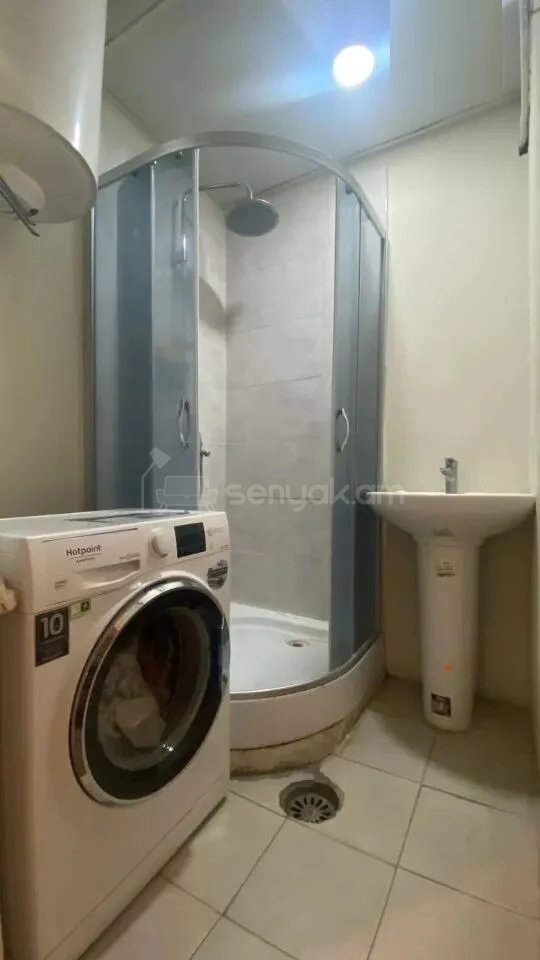 3 Սենյականոց Բնակարան Քարե Շենքում, 67քմ, 3/5 հարկ, Պետական Վիճակում