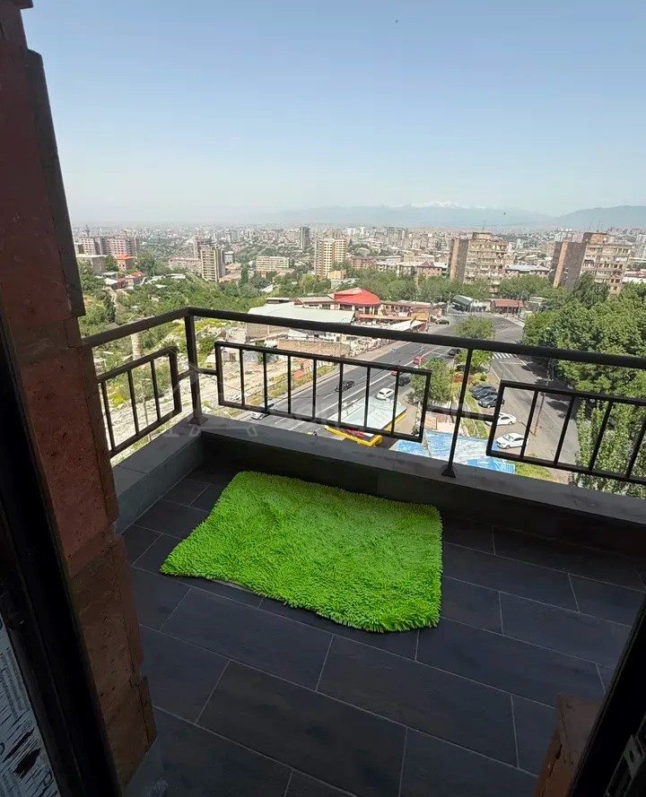 3 Սենյականոց Բնակարան, 92քմ, 7/12 հարկ, Կապիտալ Վերանորոգված