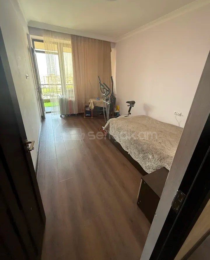 3 Սենյականոց Բնակարան, 92քմ, 7/12 հարկ, Կապիտալ Վերանորոգված