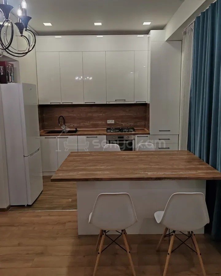 2 Սենյականոց Բնակարան Նորակառույցում, 65քմ, 2/4 հարկ, Կապիտալ Վերանորոգված