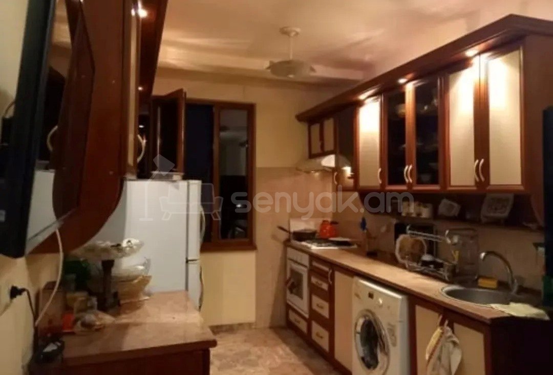 2 Սենյականոց Բնակարան Քարե Շենքում, 70քմ, 5/7 հարկ, Կապիտալ Վերանորոգված