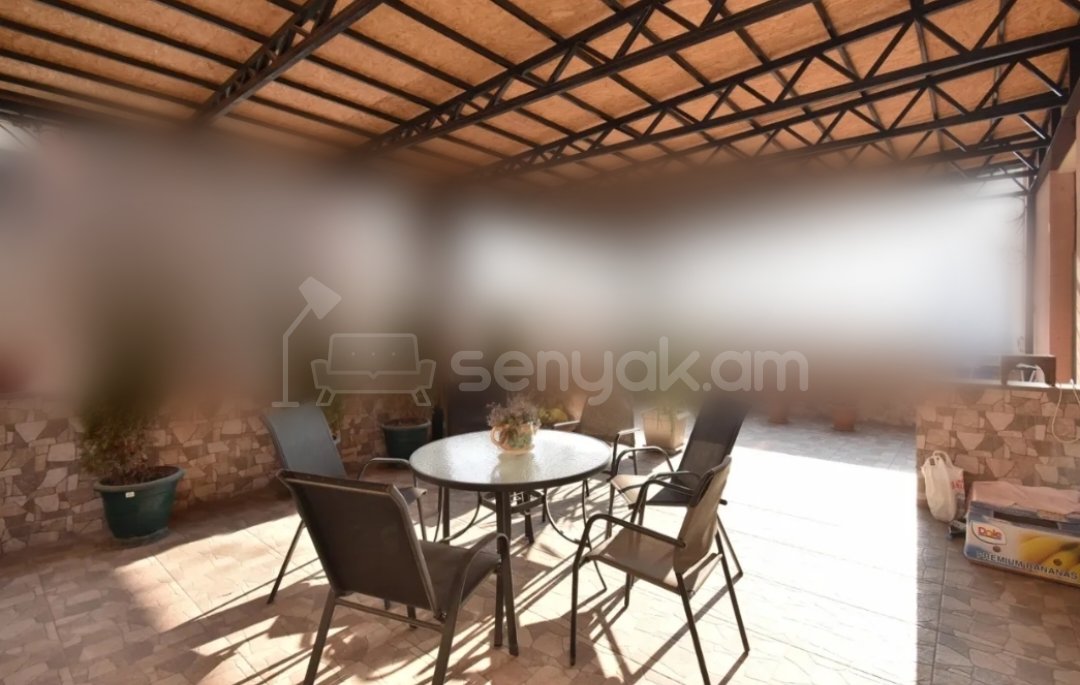 4 Սենյականոց Բնակարան Նորակառույց Քարե Շենքում, 150քմ, 3/5 հարկ, Դիզայներական Վերանորոգված