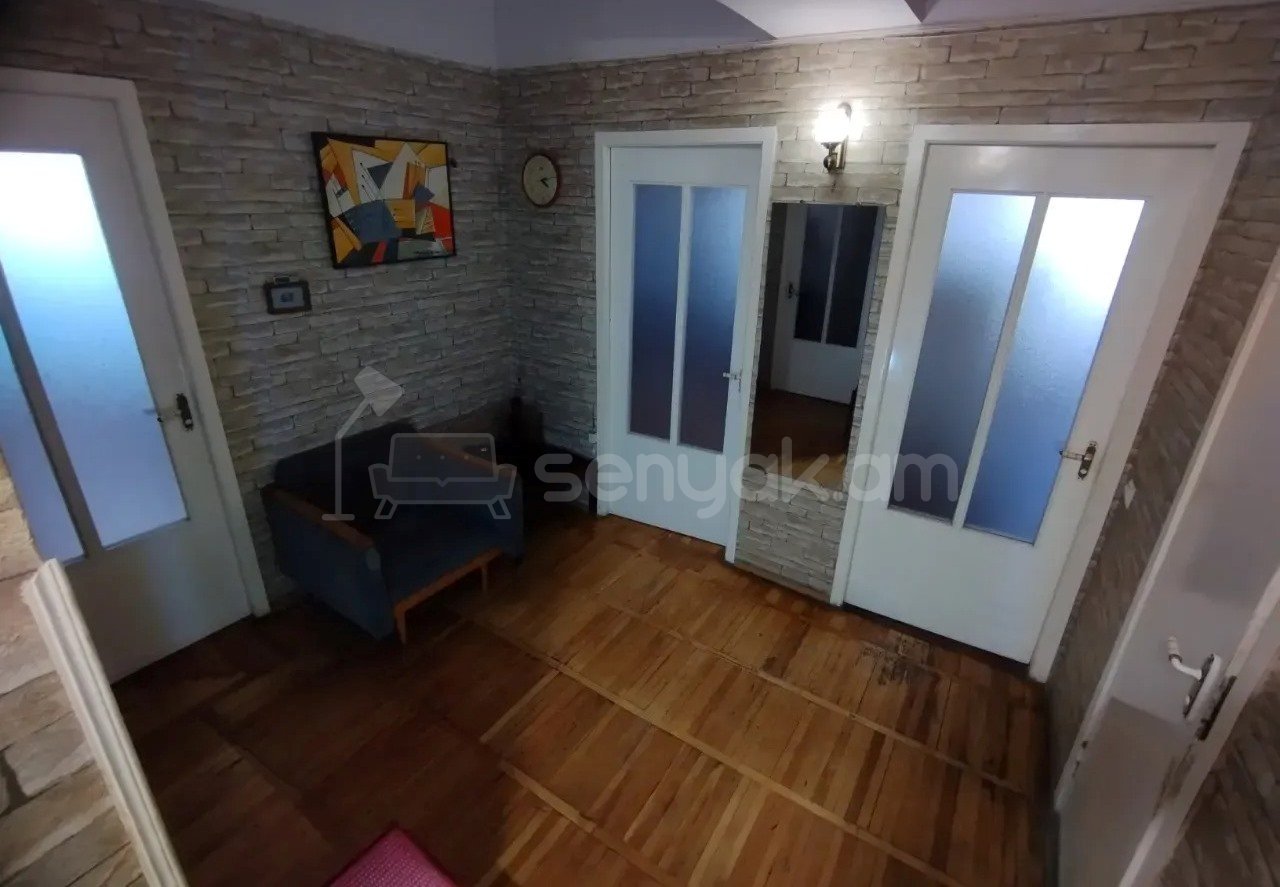 3 Սենյականոց Բնակարան, 96քմ, 11/14 հարկ, Պետական Վիճակում