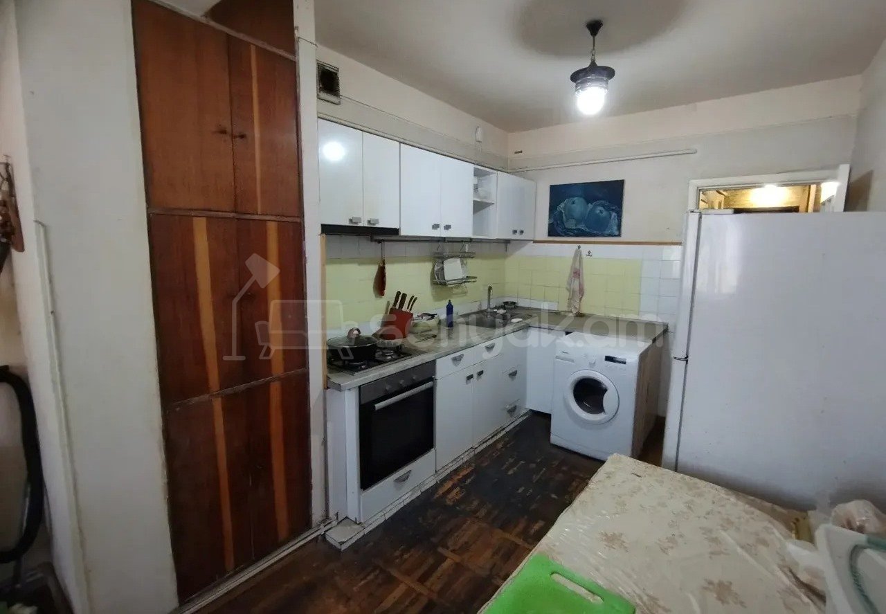 3 Սենյականոց Բնակարան, 96քմ, 11/14 հարկ, Նորմալ Վիճակում