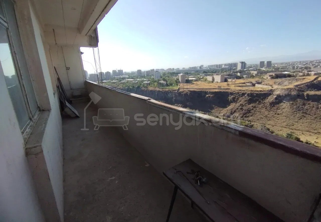 3 Սենյականոց Բնակարան, 96քմ, 11/14 հարկ, Նորմալ Վիճակում